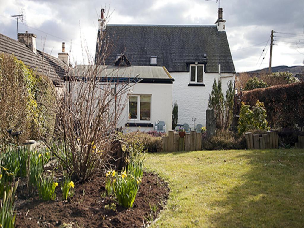 Roslin Cottage คาลเลนเดอร์ ภายนอก รูปภาพ
