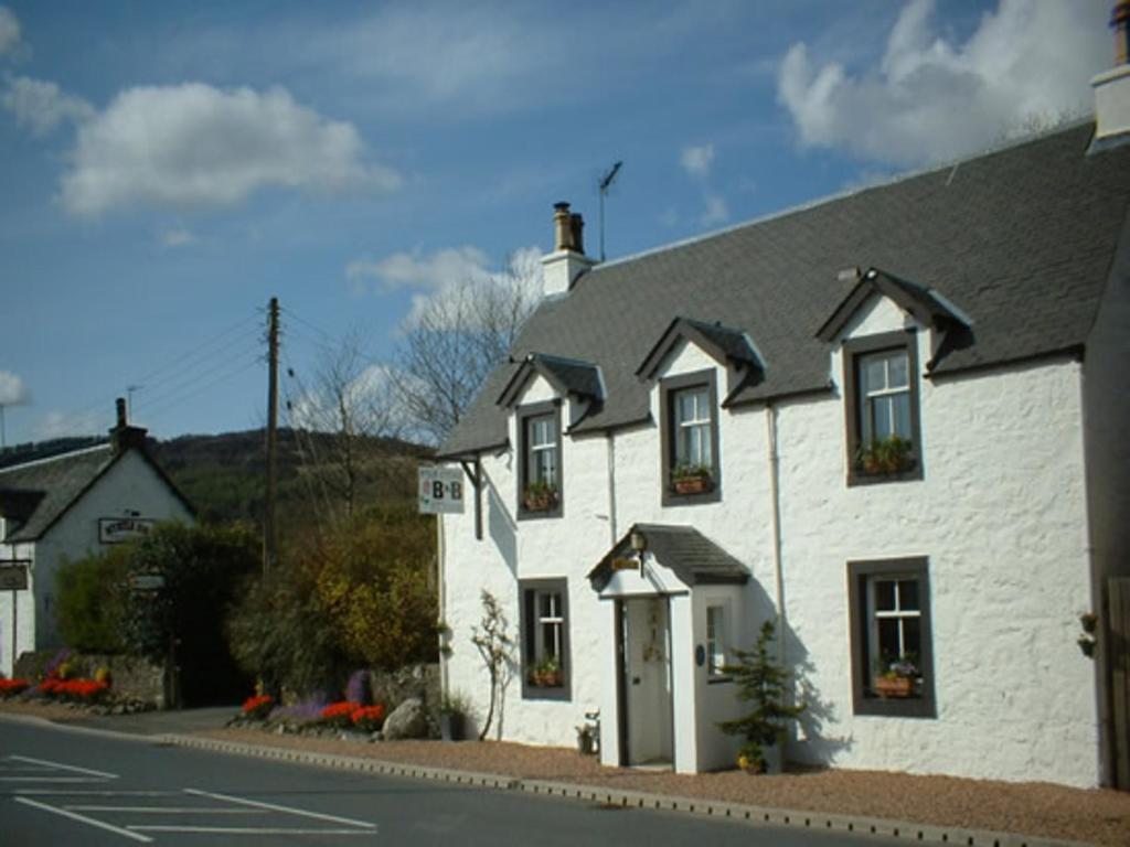 Roslin Cottage คาลเลนเดอร์ ภายนอก รูปภาพ