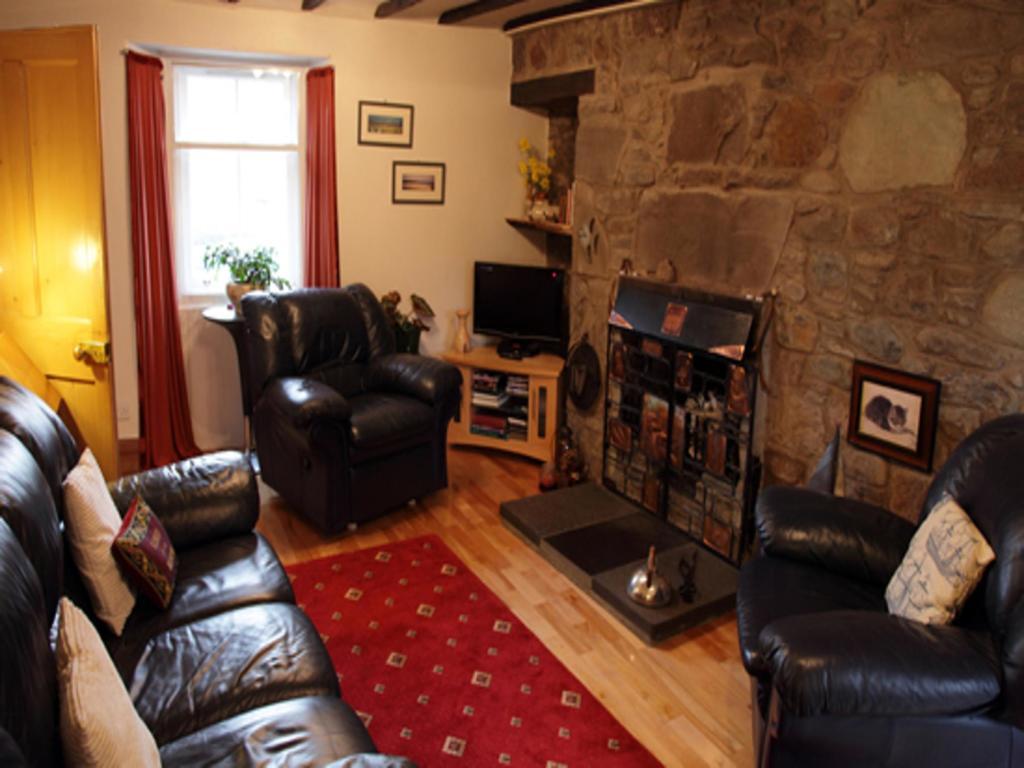 Roslin Cottage คาลเลนเดอร์ ภายนอก รูปภาพ